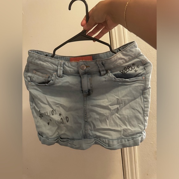 Skirts - Picture 1 of 2